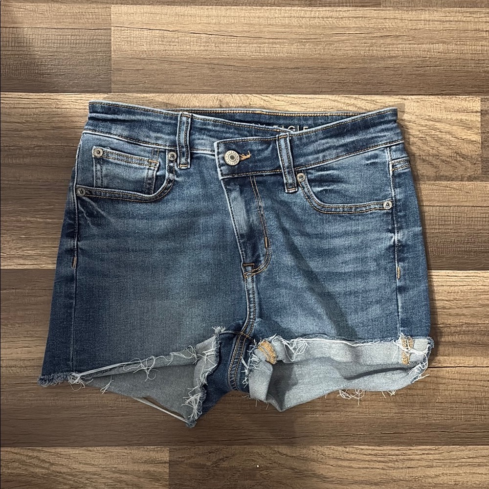American Eagle Outfitters Blue Jean Shorts Classic Cut-Off Style